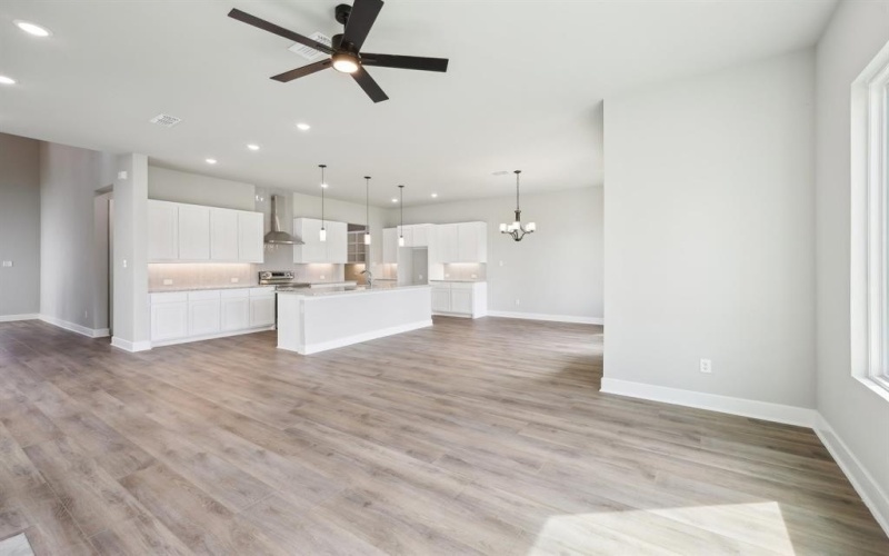 203 E Park Street, Little Elm, TX 75068, 3 Habitaciones Habitaciones , ,2 BañosBaños,Residential,En Venta,203 E Park Street,20889482