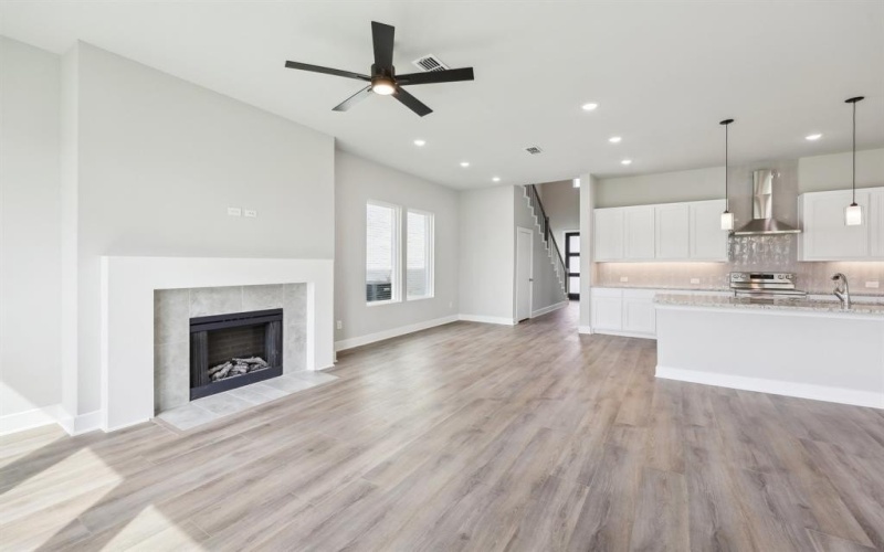 203 E Park Street, Little Elm, TX 75068, 3 Habitaciones Habitaciones , ,2 BañosBaños,Residential,En Venta,203 E Park Street,20889482