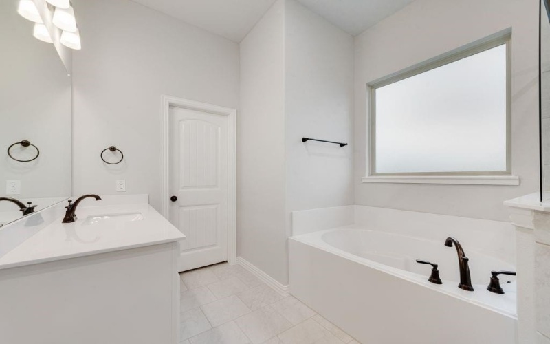 213 Meadow Vista Drive, New Fairview, TX 76078, 4 Bedrooms Bedrooms, ,3 BathroomsBathrooms,Residential,For Sale,213 Meadow Vista Drive,20887571