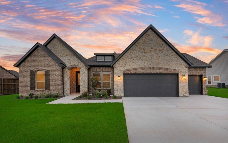 213 Meadow Vista Drive, New Fairview, TX 76078, 4 Bedrooms Bedrooms, ,3 BathroomsBathrooms,Residential,For Sale,213 Meadow Vista Drive,20887571