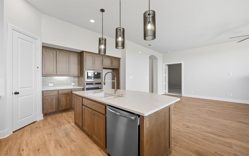 2805 Hillview Lane, Sherman, TX 75092, 4 Bedrooms Bedrooms, ,3 BathroomsBathrooms,Residential,For Sale,2805 Hillview Lane,0,20891969