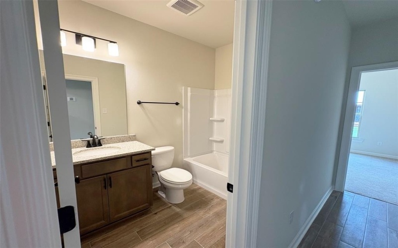 423 Zinfandel Place, Haughton, LA 71037, 3 Bedrooms Bedrooms, ,2 BathroomsBathrooms,Residential,For Sale,423 Zinfandel Place,20892031