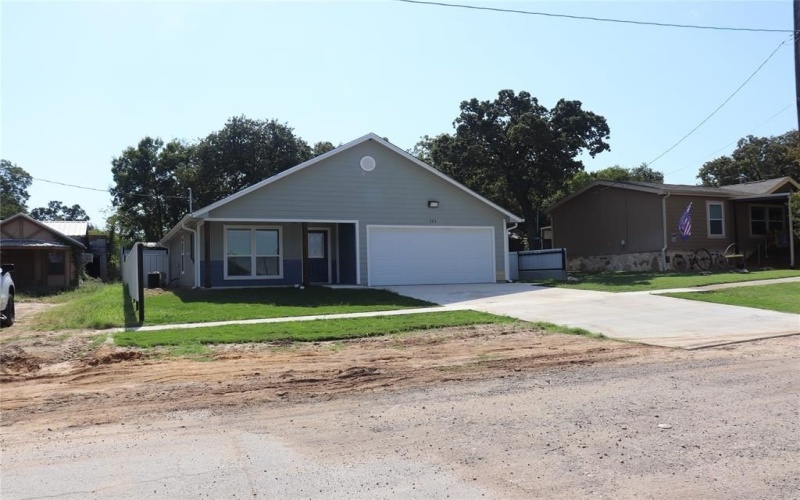 324 W Labadie Avenue, De Leon, TX 76444, 3 Bedrooms Bedrooms, ,2 BathroomsBathrooms,Residential,For Sale,324 W Labadie Avenue,20892090