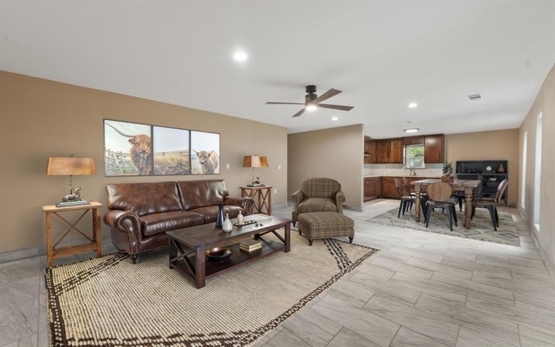 4222 Terri Lee Lane, Granbury, TX 76048, 3 Habitaciones Habitaciones , ,1 BañoBaños,Residential,En Venta,4222 Terri Lee Lane,20892696