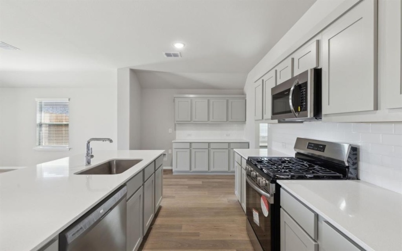 915 Rosemary Hill Drive, Princeton, TX 75071, 3 Bedrooms Bedrooms, ,2 BathroomsBathrooms,Residential,For Sale,915 Rosemary Hill Drive,20892955