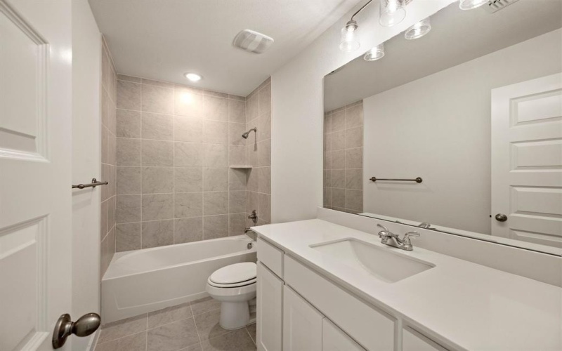 111 Jim Walters Drive, Runaway Bay, TX 76426, 3 Bedrooms Bedrooms, ,2 BathroomsBathrooms,Residential,For Sale,111 Jim Walters Drive,20892990