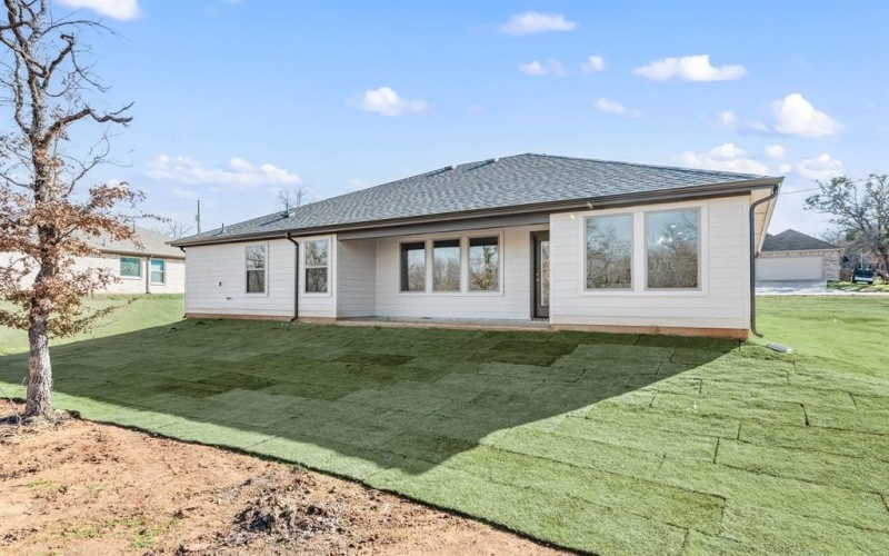 111 Jim Walters Drive, Runaway Bay, TX 76426, 3 Bedrooms Bedrooms, ,2 BathroomsBathrooms,Residential,For Sale,111 Jim Walters Drive,20892990