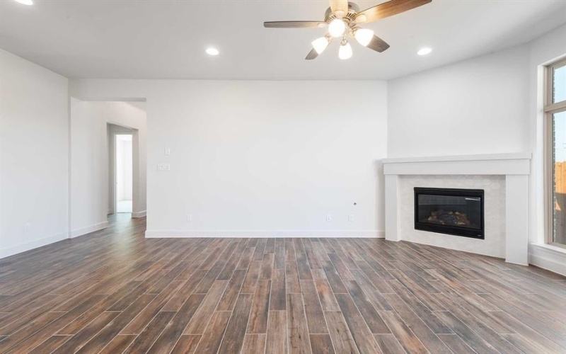 2409 Auburn Street, Fate, TX 75087, 3 Bedrooms Bedrooms, ,2 BathroomsBathrooms,Residential,For Sale,2409 Auburn Street,0,20896021
