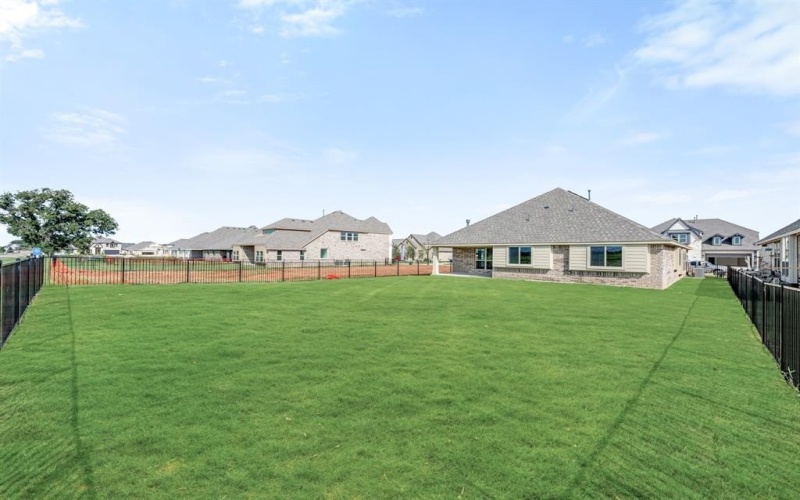 377 Paddle Boat Drive, Granbury, TX 76049, 3 Bedrooms Bedrooms, ,2 BathroomsBathrooms,Residential,For Sale,377 Paddle Boat Drive,20894050