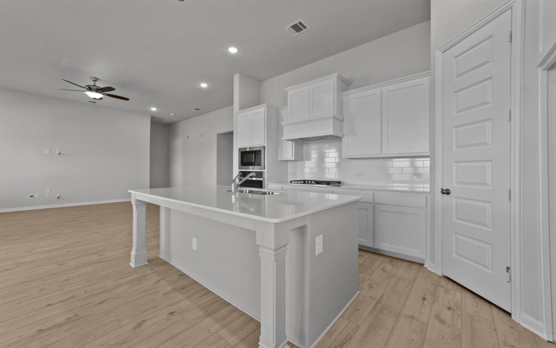 1401 Red Clover Avenue, Van Alstyne, TX 75495, 4 Habitaciones Habitaciones , ,2 BañosBaños,Residential,En Venta,1401 Red Clover Avenue,20894095