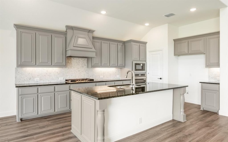 381 Paddle Boat Drive, Granbury, TX 76049, 5 Bedrooms Bedrooms, ,5 BathroomsBathrooms,Residential,For Sale,381 Paddle Boat Drive,20894155