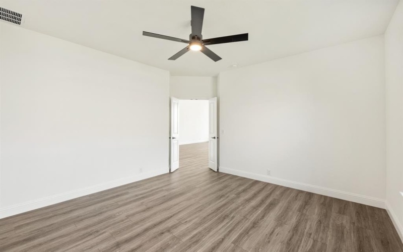 381 Paddle Boat Drive, Granbury, TX 76049, 5 Bedrooms Bedrooms, ,5 BathroomsBathrooms,Residential,For Sale,381 Paddle Boat Drive,20894155