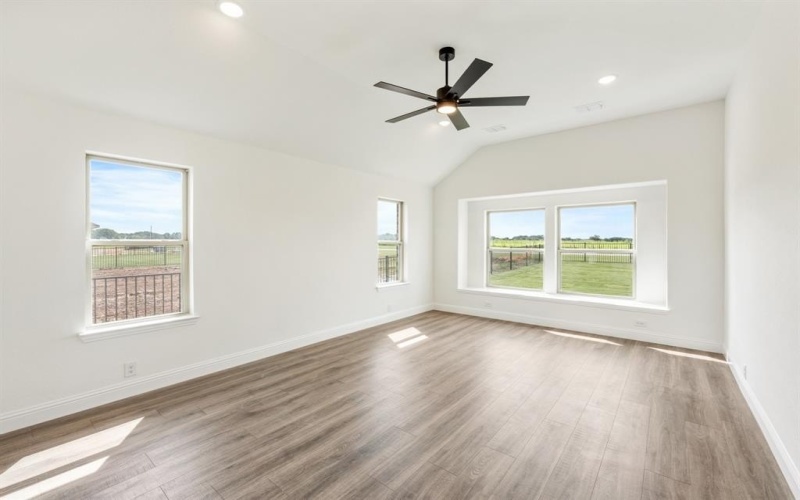 381 Paddle Boat Drive, Granbury, TX 76049, 5 Bedrooms Bedrooms, ,5 BathroomsBathrooms,Residential,For Sale,381 Paddle Boat Drive,20894155