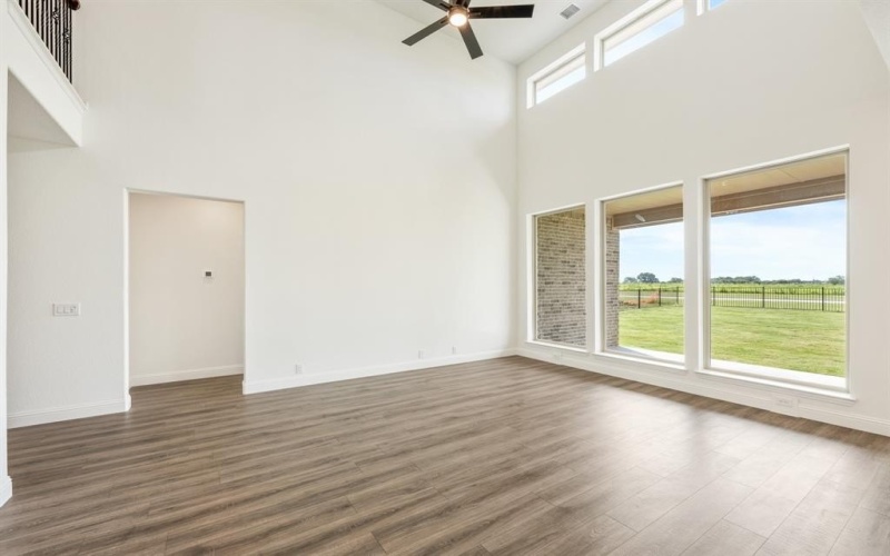 381 Paddle Boat Drive, Granbury, TX 76049, 5 Bedrooms Bedrooms, ,5 BathroomsBathrooms,Residential,For Sale,381 Paddle Boat Drive,20894155