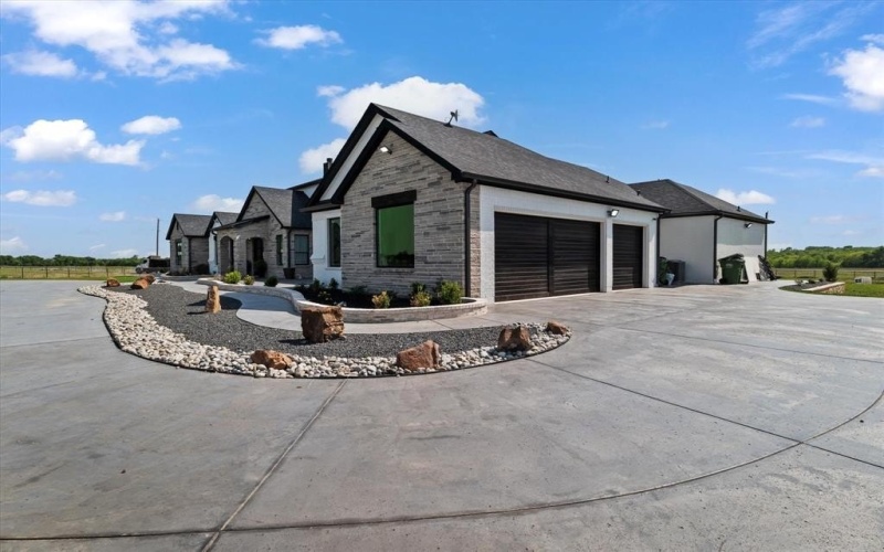 7298 Tom Trails, Krum, TX 76249, 5 Bedrooms Bedrooms, ,5 BathroomsBathrooms,Residential,For Sale,7298 Tom Trails,20894340