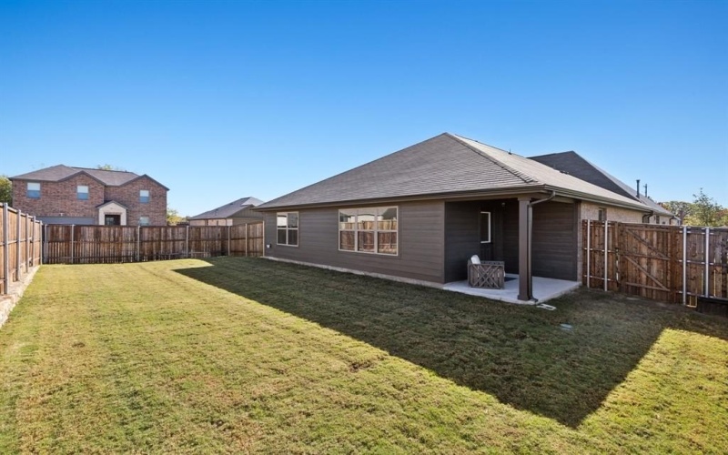 516 Stone Hollow Drive, Van Alstyne, TX 75495, 4 Bedrooms Bedrooms, ,2 BathroomsBathrooms,Residential,For Sale,516 Stone Hollow Drive,20894517