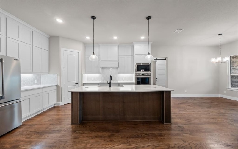 1010 Julian Drive, Van Alstyne, TX 75495, 4 Bedrooms Bedrooms, ,2 BathroomsBathrooms,Residential,For Sale,1010 Julian Drive,20894607
