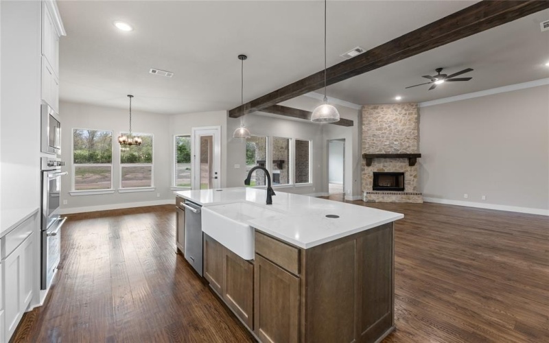 1010 Julian Drive, Van Alstyne, TX 75495, 4 Bedrooms Bedrooms, ,2 BathroomsBathrooms,Residential,For Sale,1010 Julian Drive,20894607