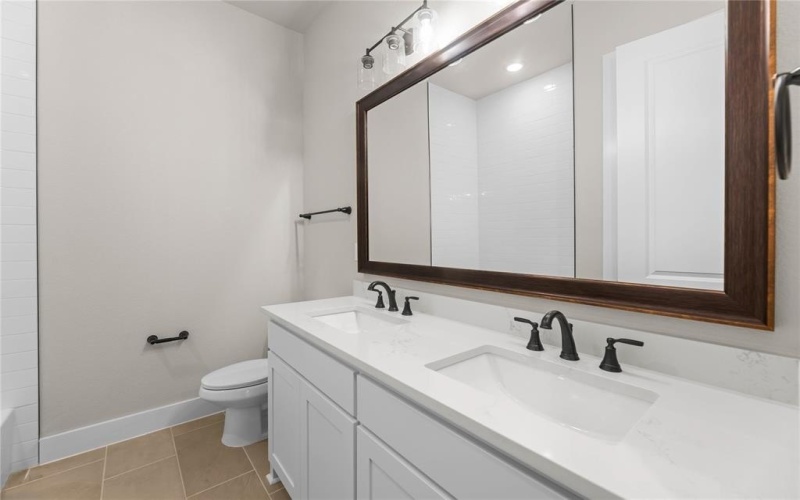 1010 Julian Drive, Van Alstyne, TX 75495, 4 Bedrooms Bedrooms, ,2 BathroomsBathrooms,Residential,For Sale,1010 Julian Drive,20894607