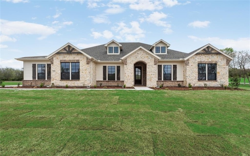 1010 Julian Drive, Van Alstyne, TX 75495, 4 Bedrooms Bedrooms, ,2 BathroomsBathrooms,Residential,For Sale,1010 Julian Drive,20894607