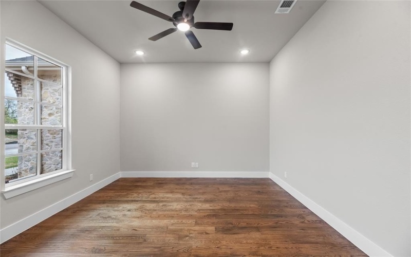 1010 Julian Drive, Van Alstyne, TX 75495, 4 Bedrooms Bedrooms, ,2 BathroomsBathrooms,Residential,For Sale,1010 Julian Drive,20894607