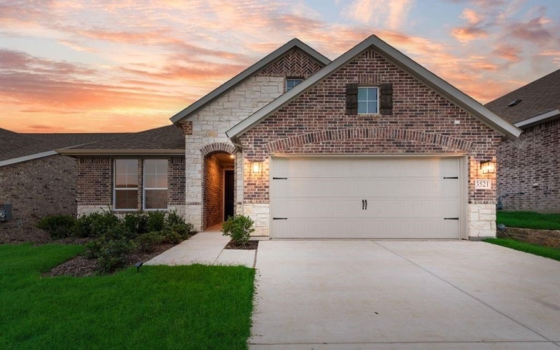 3521 Columbus Street, Gainesville, TX 76240, 3 Bedrooms Bedrooms, ,2 BathroomsBathrooms,Residential,For Sale,3521 Columbus Street,20894640