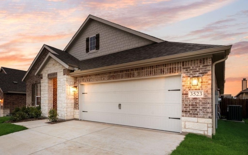 3523 Columbus Street, Gainesville, TX 76240, 3 Bedrooms Bedrooms, ,2 BathroomsBathrooms,Residential,For Sale,3523 Columbus Street,20894649
