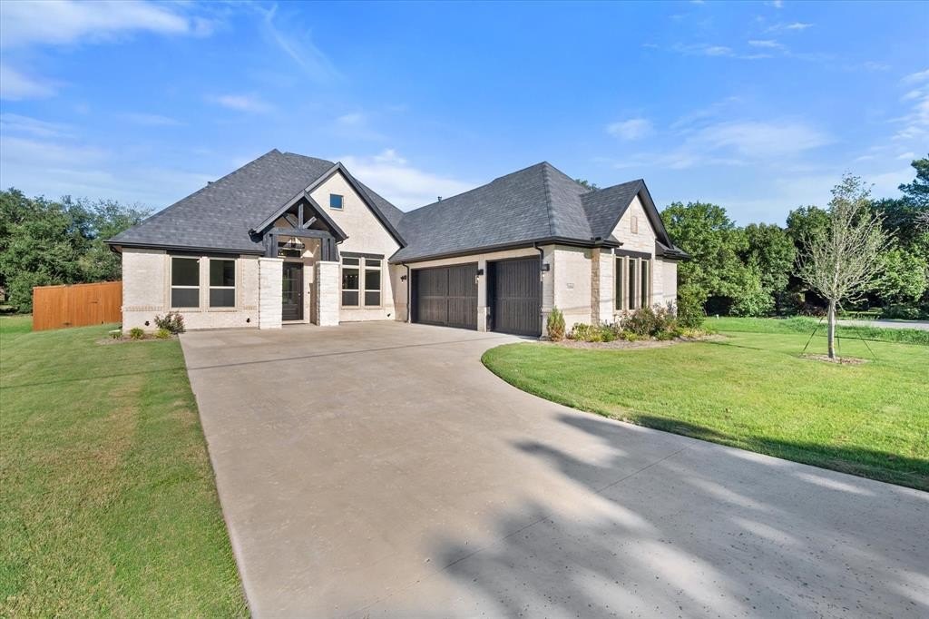 7604 Cranford Court, Arlington, TX 76001, 4 Bedrooms Bedrooms, ,3 BathroomsBathrooms,Residential,For Sale,7604 Cranford Court,20895132