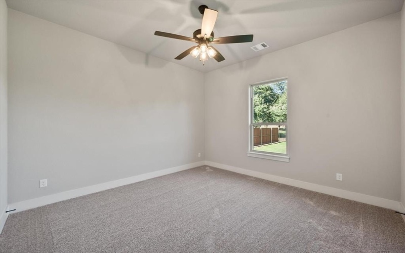 7604 Cranford Court, Arlington, TX 76001, 4 Bedrooms Bedrooms, ,3 BathroomsBathrooms,Residential,For Sale,7604 Cranford Court,20895132