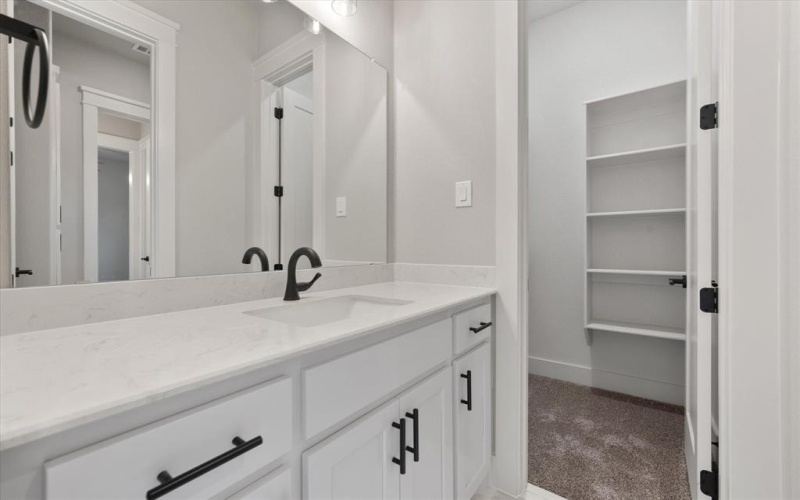 7604 Cranford Court, Arlington, TX 76001, 4 Bedrooms Bedrooms, ,3 BathroomsBathrooms,Residential,For Sale,7604 Cranford Court,20895132