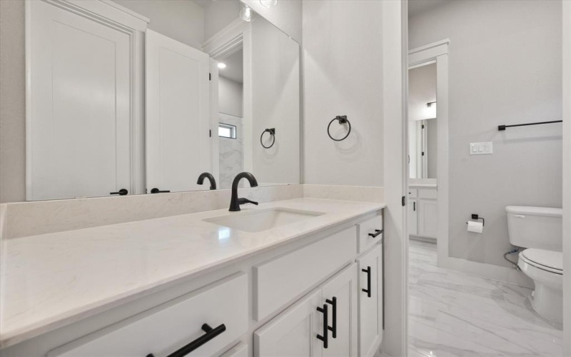 7604 Cranford Court, Arlington, TX 76001, 4 Bedrooms Bedrooms, ,3 BathroomsBathrooms,Residential,For Sale,7604 Cranford Court,20895132