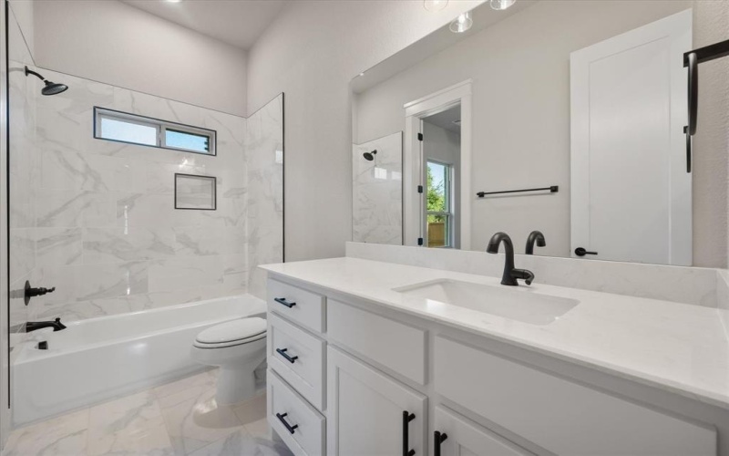 7604 Cranford Court, Arlington, TX 76001, 4 Bedrooms Bedrooms, ,3 BathroomsBathrooms,Residential,For Sale,7604 Cranford Court,20895132