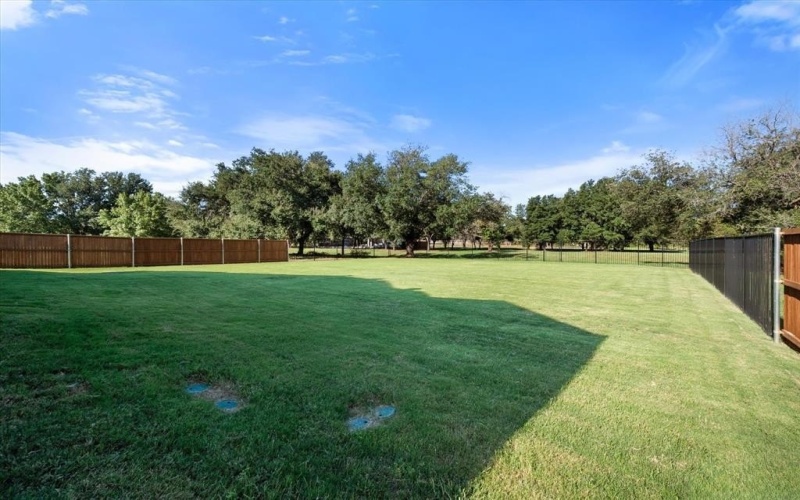 7604 Cranford Court, Arlington, TX 76001, 4 Bedrooms Bedrooms, ,3 BathroomsBathrooms,Residential,For Sale,7604 Cranford Court,20895132