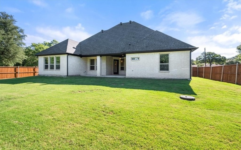 7604 Cranford Court, Arlington, TX 76001, 4 Bedrooms Bedrooms, ,3 BathroomsBathrooms,Residential,For Sale,7604 Cranford Court,20895132
