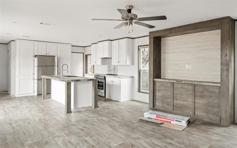 3606 Hilltop Road, Granbury, TX 76048, 3 Bedrooms Bedrooms, ,2 BathroomsBathrooms,Residential,For Sale,3606 Hilltop Road,20895193