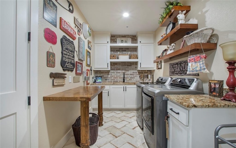 3106 County Road 2526, Quinlan, TX 75474, 4 Bedrooms Bedrooms, ,5 BathroomsBathrooms,Residential,For Sale,3106 County Road 2526,20895345