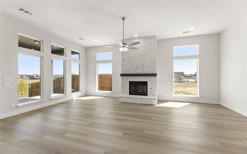 2613 Lee Street, Burleson, TX 76028, 4 Habitaciones Habitaciones , ,3 BañosBaños,Residential,En Venta,2613 Lee Street,20895496