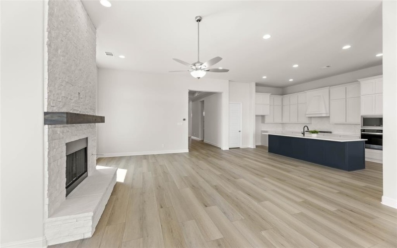 2613 Lee Street, Burleson, TX 76028, 4 Habitaciones Habitaciones , ,3 BañosBaños,Residential,En Venta,2613 Lee Street,20895496