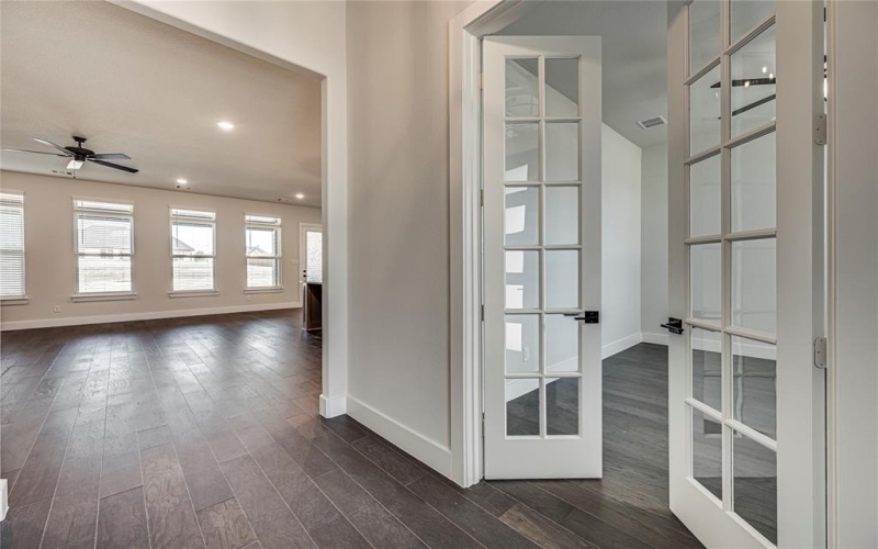 4021 Lagos Drive, Midlothian, TX 76065, 4 Bedrooms Bedrooms, ,2 BathroomsBathrooms,Residential,For Sale,4021 Lagos Drive,20895597