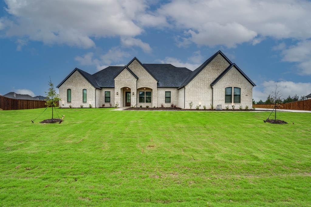 4018 Nola Drive, Midlothian, TX 76065, 4 Bedrooms Bedrooms, ,3 BathroomsBathrooms,Residential,For Sale,4018 Nola Drive,20895615
