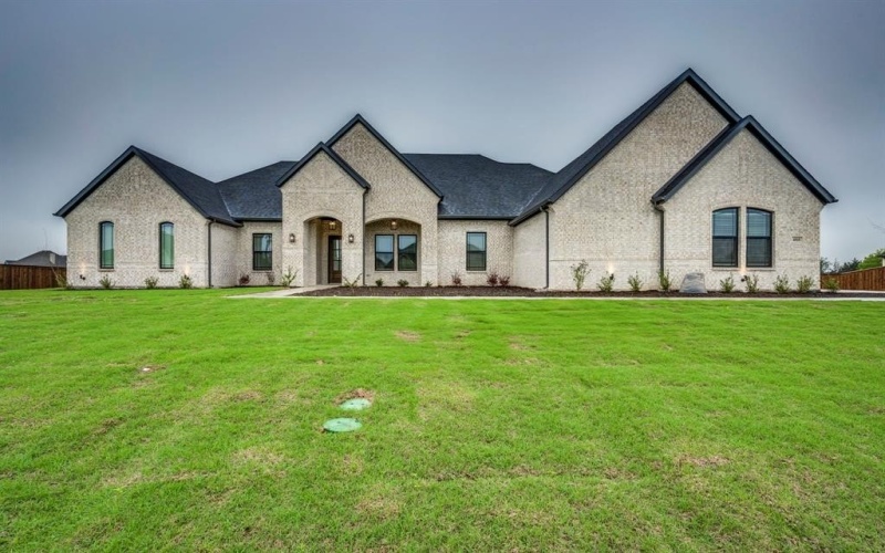 4018 Nola Drive, Midlothian, TX 76065, 4 Bedrooms Bedrooms, ,3 BathroomsBathrooms,Residential,For Sale,4018 Nola Drive,20895615