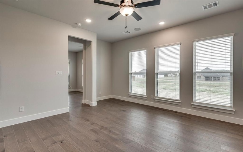 4018 Nola Drive, Midlothian, TX 76065, 4 Bedrooms Bedrooms, ,3 BathroomsBathrooms,Residential,For Sale,4018 Nola Drive,20895615