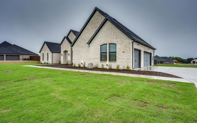 4018 Nola Drive, Midlothian, TX 76065, 4 Bedrooms Bedrooms, ,3 BathroomsBathrooms,Residential,For Sale,4018 Nola Drive,20895615