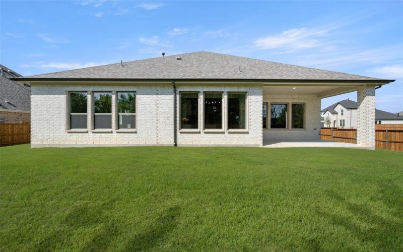 2406 Christopher Road, Mansfield, TX 76063, 4 Habitaciones Habitaciones , ,5 BañosBaños,Residential,En Venta,2406 Christopher Road,0,20895618