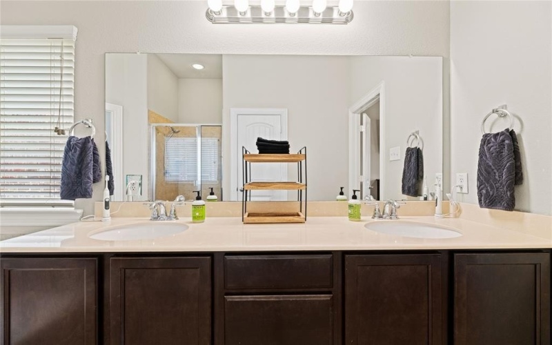 15832 Dorrington Drive, Frisco, TX 75036, 4 Bedrooms Bedrooms, ,2 BathroomsBathrooms,Residential,For Sale,15832 Dorrington Drive,20898037