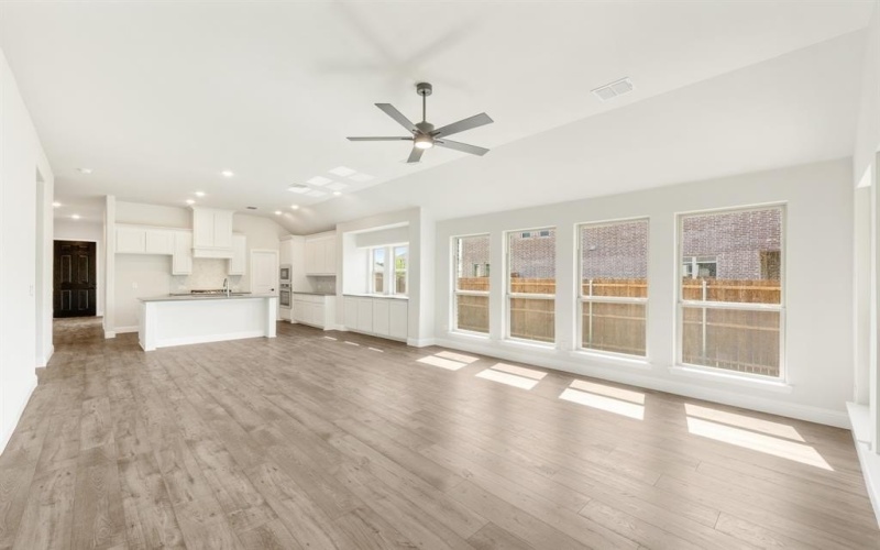182 Creekside Drive, Sanger, TX 76266, 4 Habitaciones Habitaciones , ,3 BañosBaños,Residential,En Venta,182 Creekside Drive,20898166
