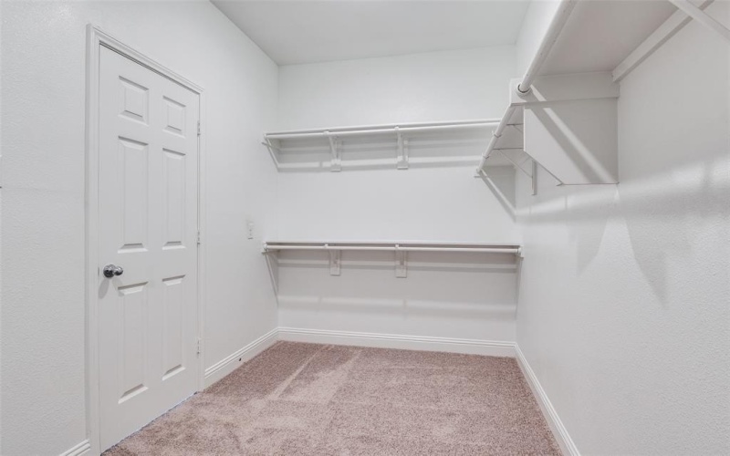 4035 Bedford Drive, Crandall, TX 75114, 5 Bedrooms Bedrooms, ,3 BathroomsBathrooms,Residential,For Sale,4035 Bedford Drive,20898296