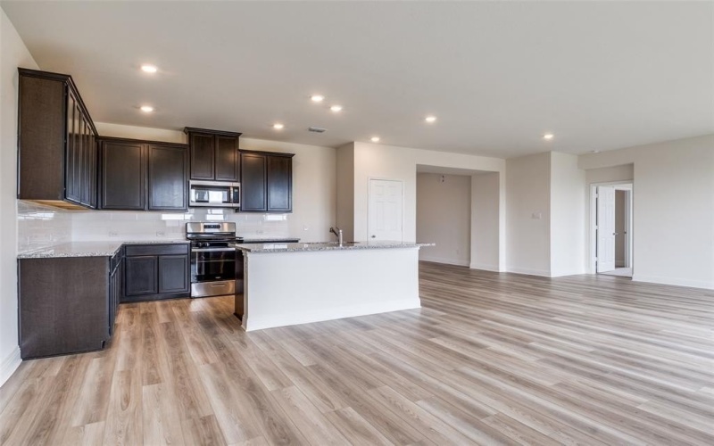 4035 Bedford Drive, Crandall, TX 75114, 5 Bedrooms Bedrooms, ,3 BathroomsBathrooms,Residential,For Sale,4035 Bedford Drive,20898296