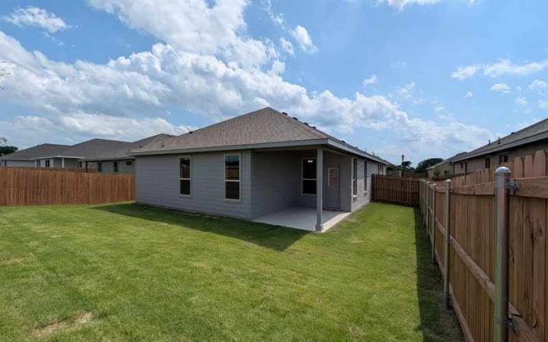 1013 TRACTION Trail, Cleburne, TX 76031, 5 Bedrooms Bedrooms, ,3 BathroomsBathrooms,Residential,For Sale,1013 TRACTION Trail,20896747