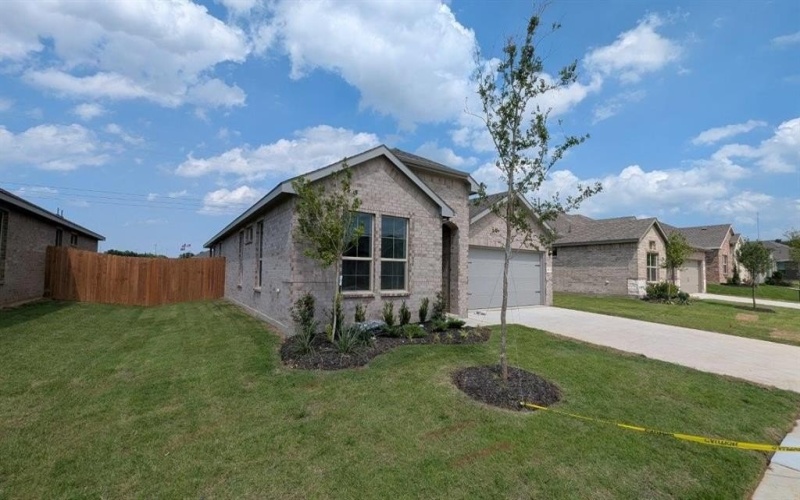 1013 TRACTION Trail, Cleburne, TX 76031, 5 Bedrooms Bedrooms, ,3 BathroomsBathrooms,Residential,For Sale,1013 TRACTION Trail,20896747